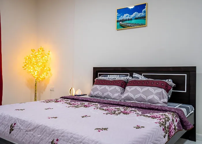 Baith Al Jannah L L C - Working Professional - Peaceful Daily And Weekly Room